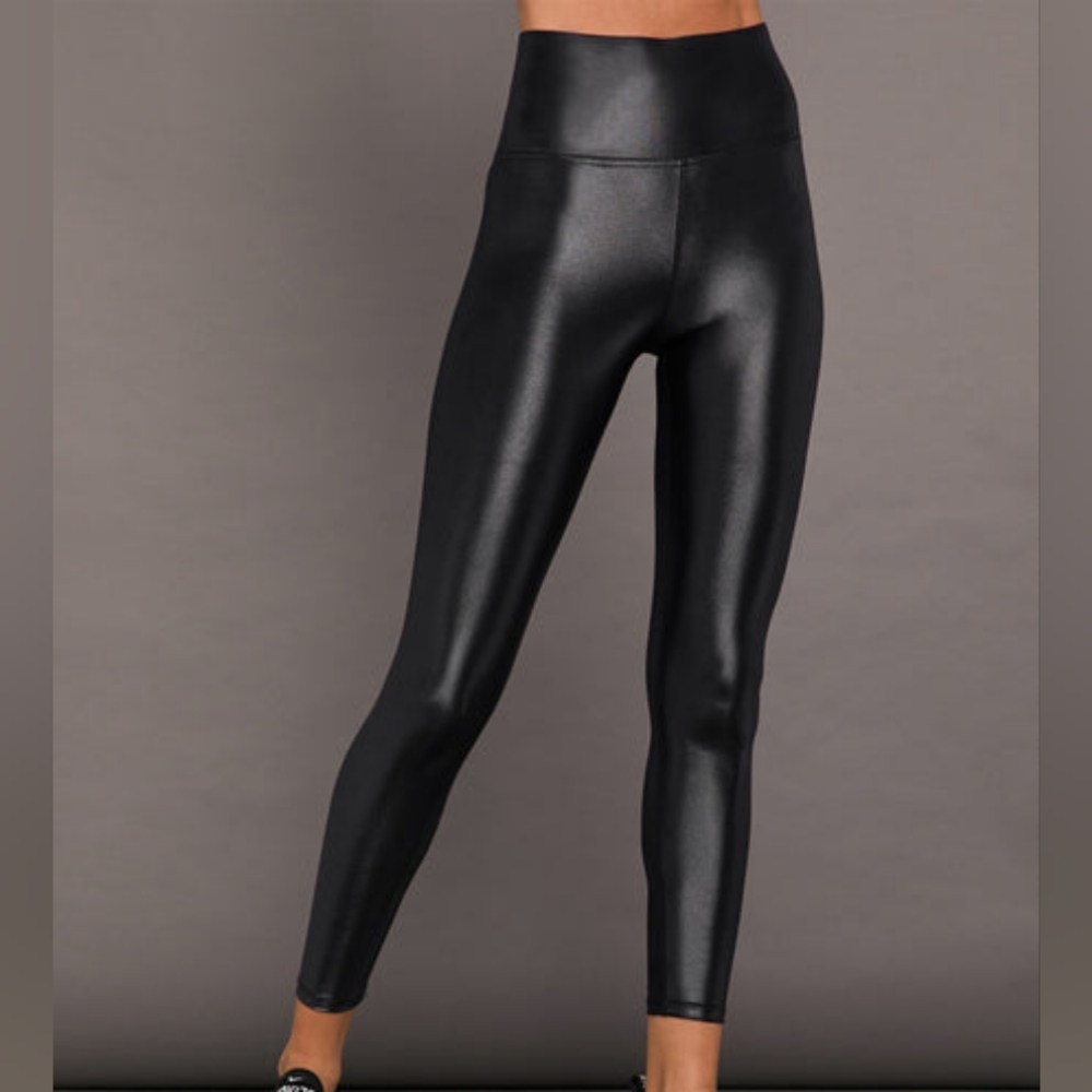 Carbon38 Legging in Takara Shine Size‎ Sm Black